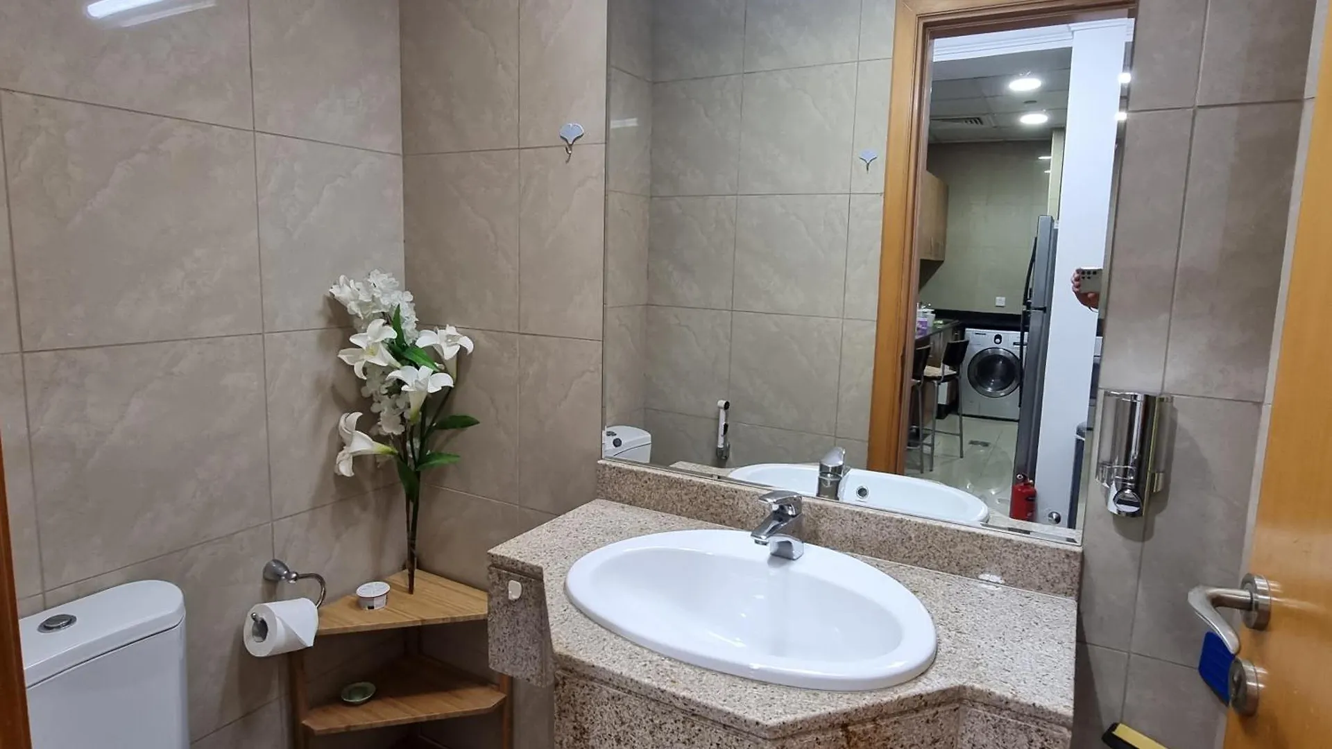 Granada Apartments Marina Crown Dubai